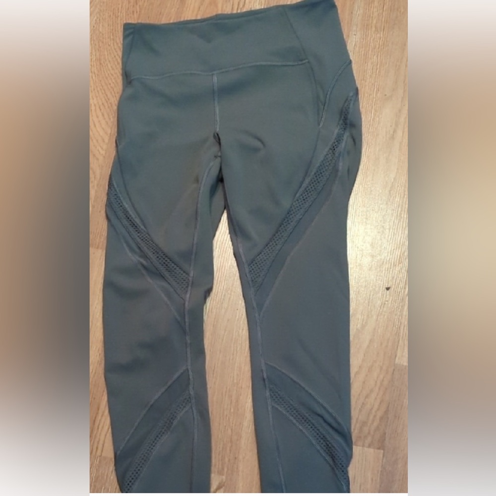 💚 lululemon High-Rise Leggings | Mesh Panels | Green | Women’s | Size 8 💚